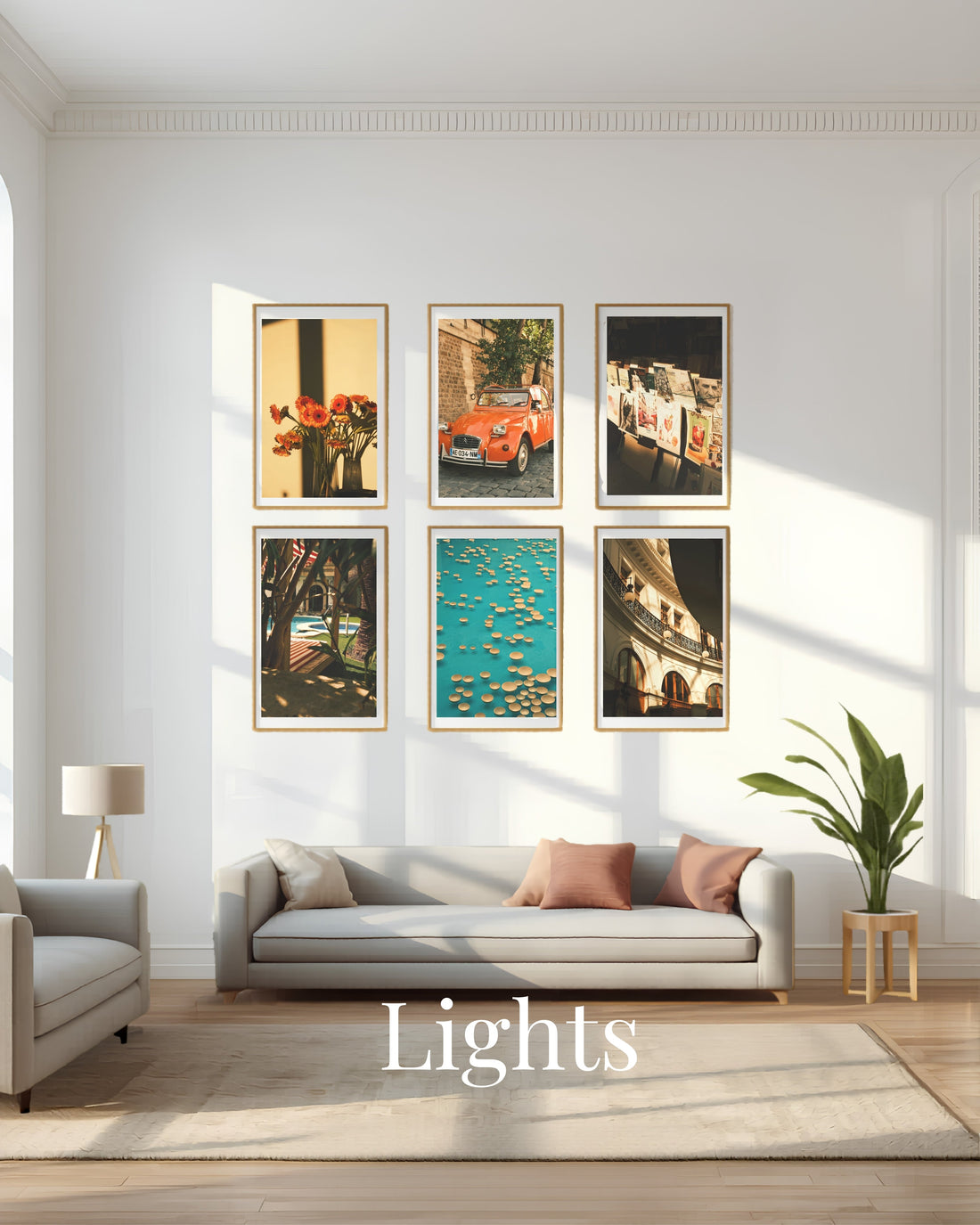 Modern eingerichtetes Wohnzimmer mit gerahmten Fine-Art-Prints an der Wand