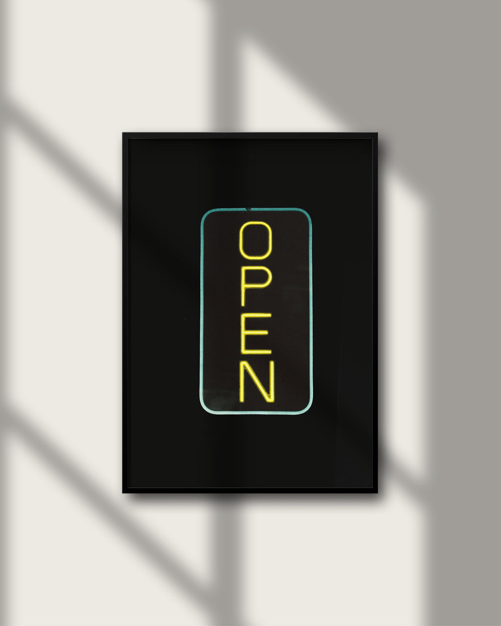 Open Hamburg – Wandbild Neon Nacht Hamburg analog, urbane Straßenfotografie OPEN Schild, Fine Art Print Salehi Industries