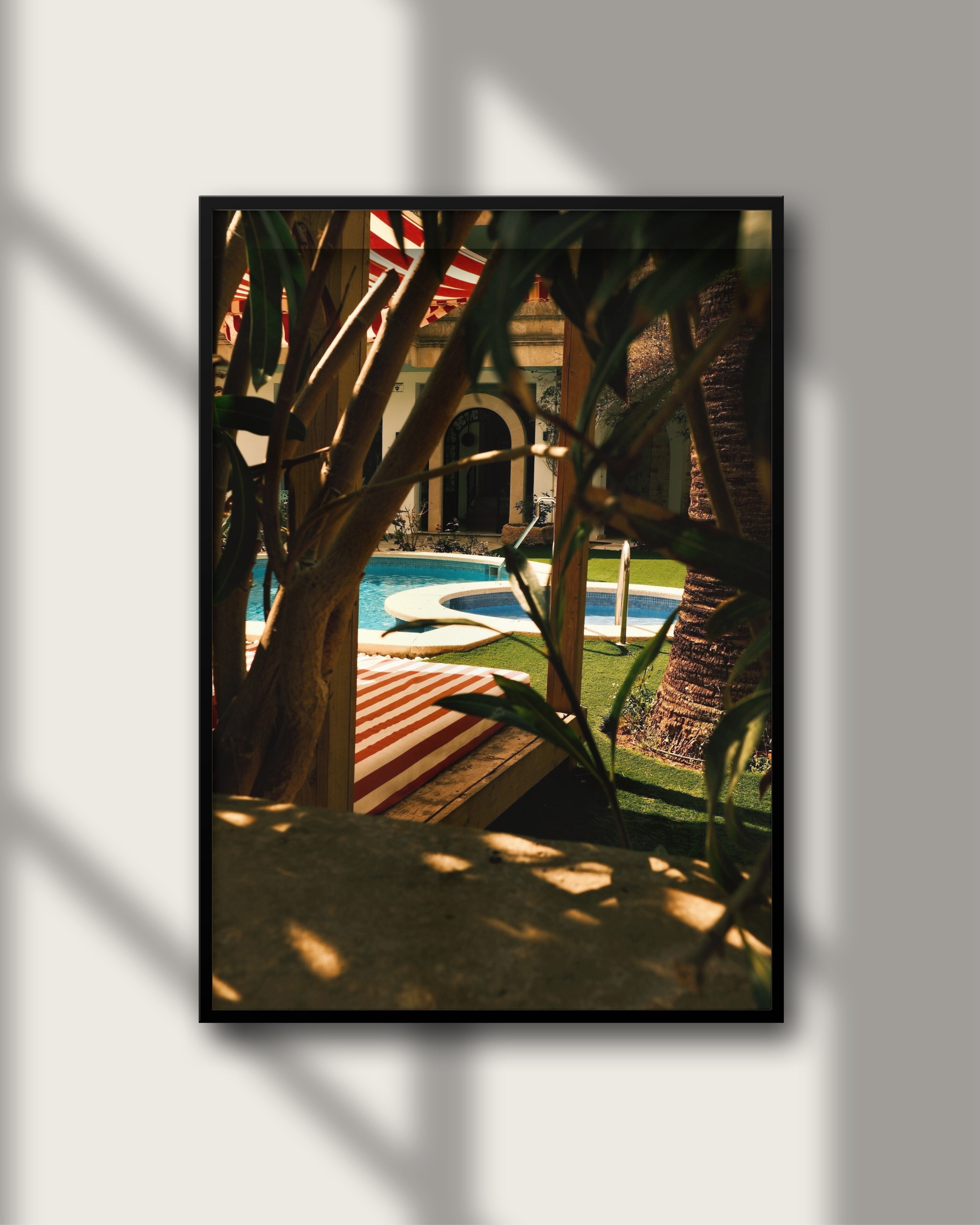 Pool Mallorca – Wandbild Mittelmeer Sommer Pool Mallorca, mediterrane Stille blaues Wasser, Fine Art Print Salehi Industries