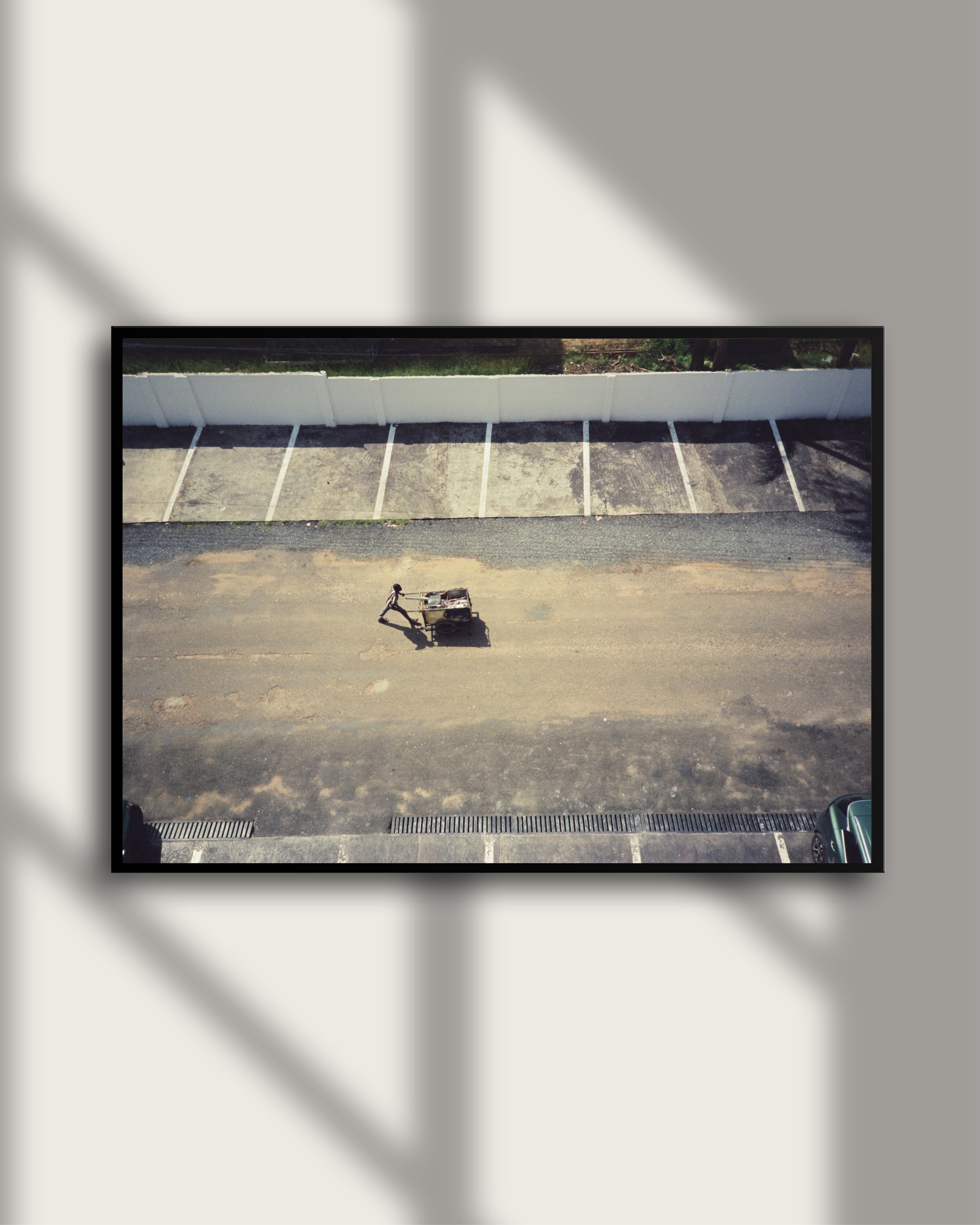 Streets of Ghana Accra – Wandbild Reisefotografie Afrika, analoge Straßenfotografie Westafrika, Fine Art Print Salehi Industries